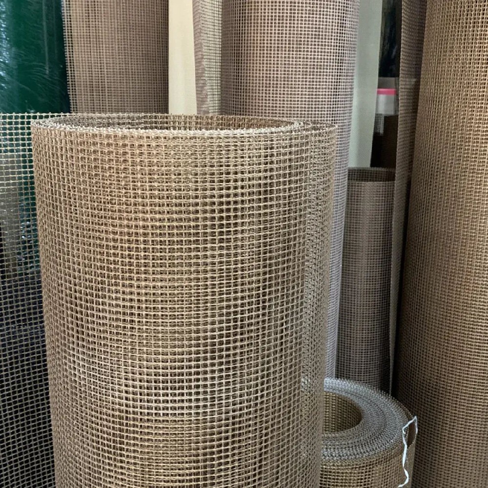 天圳铁氟龙输送带，以其卓越的性能，为各行各业的产品传输提供了理想的解决方案。